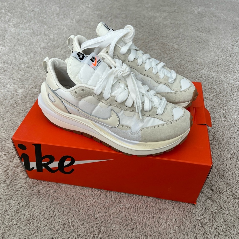 Nike Vaporwaffle Sacai Sneakers (Sail/Gum)